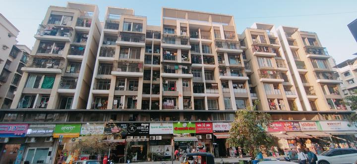 Gallery Cover Pic of Platinum Liviano