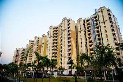 Gallery Cover Pic of Rustle Court