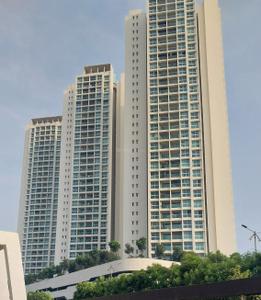 Aurum Q Residences R1 Project Images