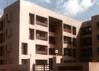 Gallery Cover Image of 900 Sq.ft 2 BHK Apartment / Flat for rent in Karia Konark Terraces, Yerawada for Rs. 40000