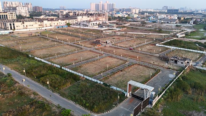 Gallery Cover Pic of G Square Aurora Phase 1