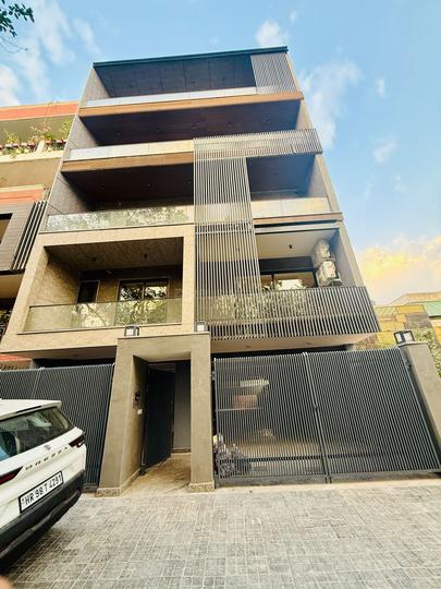 Gallery Cover Pic of Mayfield Garden Luxury Floors