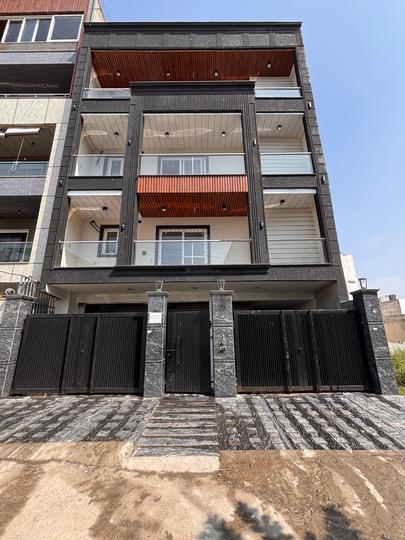 Gallery Cover Pic of iPropy Greenfields Floors By Yogesh Bindal