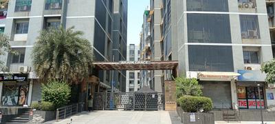 Gallery Cover Pic of Arjun Grace