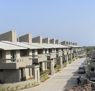 Gallery Cover Image of 1200 Sq.ft 3 BHK Independent House for rent in Sattelite Bunglows, Dumas for Rs. 30000