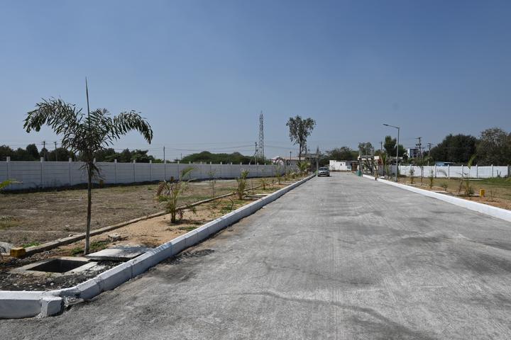 Gallery Cover Pic of BLR Spring Field Vantage
