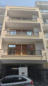 Gallery Cover Pic of Goyal Signature Floor