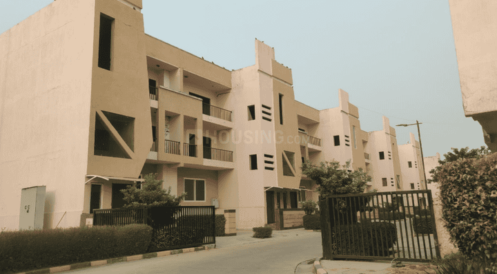 Gallery Cover Pic of Supertech Golf Country Phase III