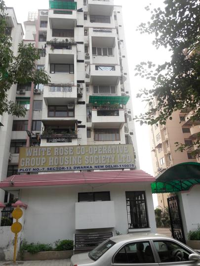 Gallery Cover Pic of Builder Whit Rose Aprtment