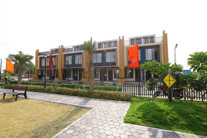 Gallery Cover Pic of Pumarth Pumarth III