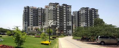 Gallery Cover Image of 1700 Sq.ft 3 BHK Apartment / Flat for rent in Sobha Daffodil, HSR Layout for Rs. 55000