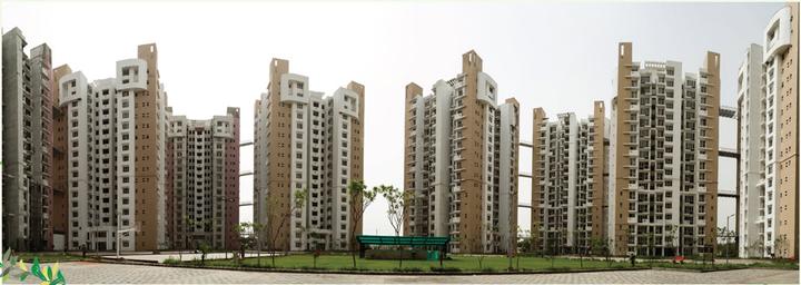 Gallery Cover Pic of Logix Blossom Greens