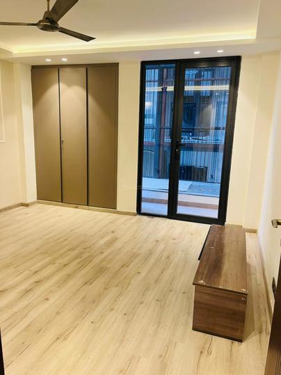 Luxury Builder Floor Inder Realty Zone 500 Main Image 1