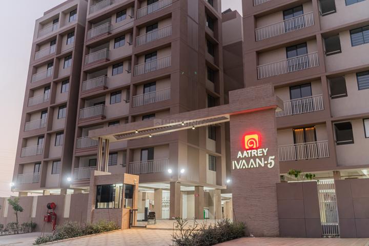 Gallery Cover Pic of Aatrey Ivaan 5