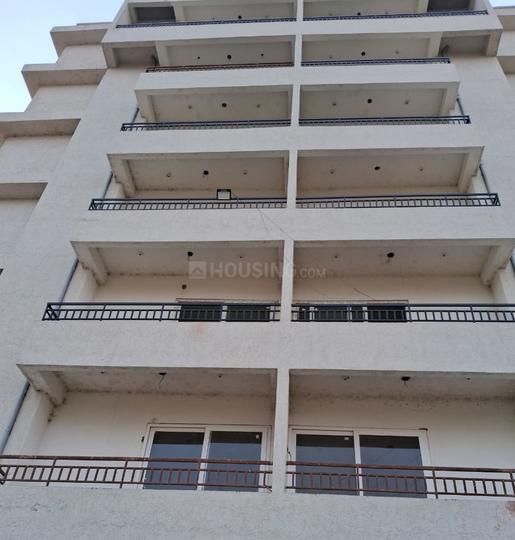 Gallery Cover Pic of Silver Tower