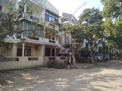 Project Image of 2600 Sq.ft 3 BHK Builder Floor for sale in Sector 52 for Rs. 25000000