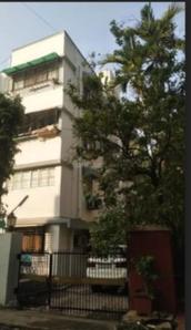 Gallery Cover Image of 900 Sq.ft 2 BHK Apartment / Flat for rent in Rachanaa Kiran Apartments, Bandra West for Rs. 150000
