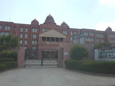 Knowledge Park 3 Schools/Universities 2