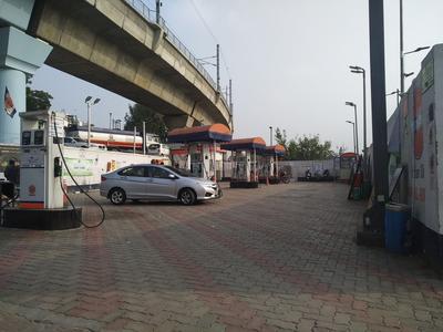 Vinod Nagar East Petrol Pumps 1