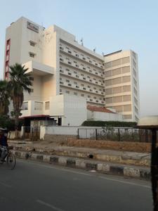 Mayur Enclave Food & Drinks 1