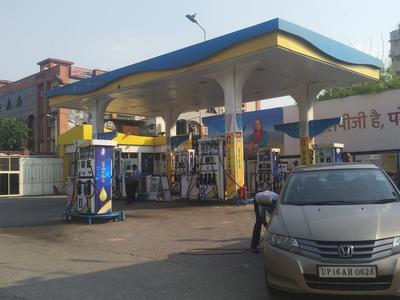 Vasundhara Enclave Petrol Pumps 1