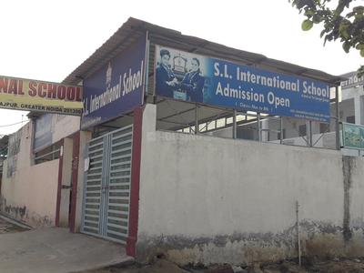 SL International School