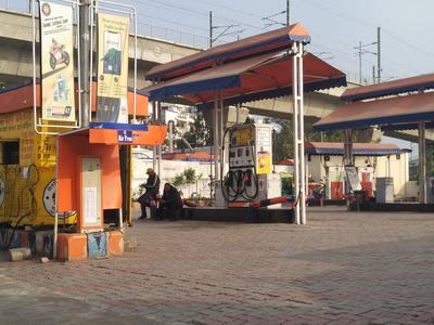 Vinod Nagar East Petrol Pumps 2