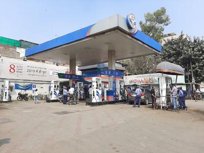 Naraina Petrol Pumps 1
