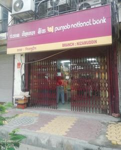 Nizamuddin West Banks 2