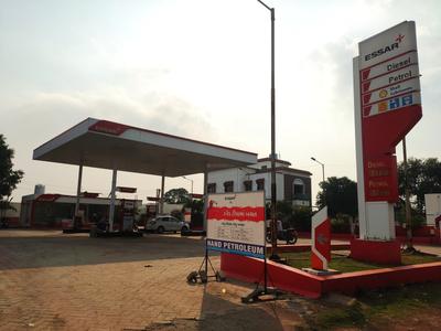 Undera Petrol Pumps 2