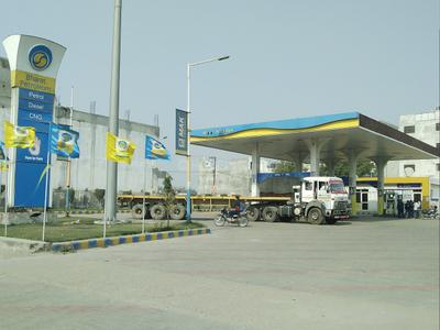 Lal Kuan Petrol Pumps 1