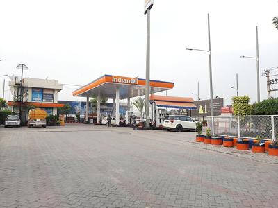 Sector 10 Rohini Petrol Pumps 1