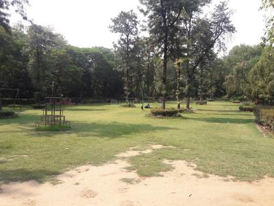 Sarvapriya Vihar Parks 1