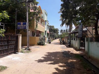 Thiruvalluvar Park And Primary Health Centre