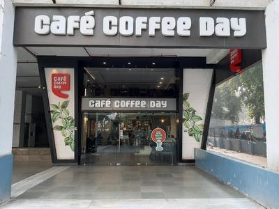 Barakhamba Food & Drinks 1