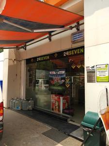 Soami Nagar Groceries/Supermarkets 1