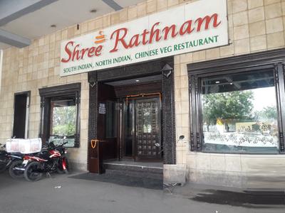 Kaushambi Food & Drinks 1