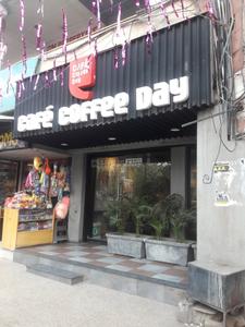 Sarita Vihar Food & Drinks 1