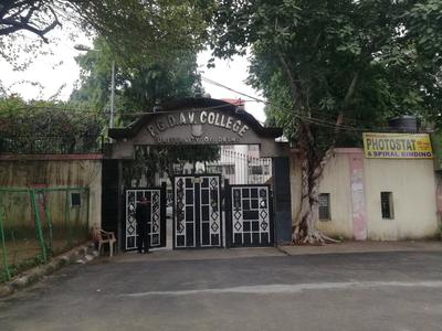 Lajpat Nagar Travel/Commute 1