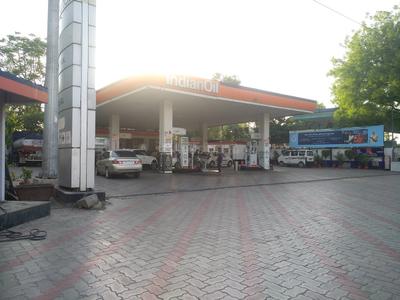 Sector 17 Petrol Pumps 2