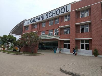 Manjari Budruk Schools/Universities 1