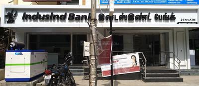 Jeth Nagar Banks 1