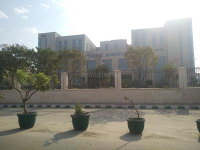 Sector 128 Hospitals/Clinics 1