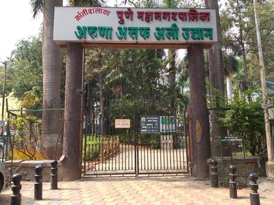 Mukund Nagar Parks 1