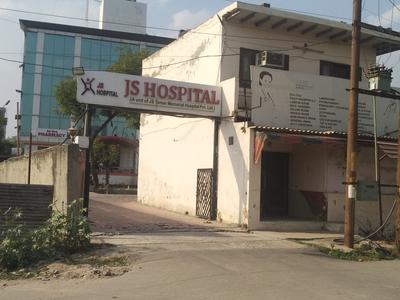 Sector 132 Hospitals/Clinics 1