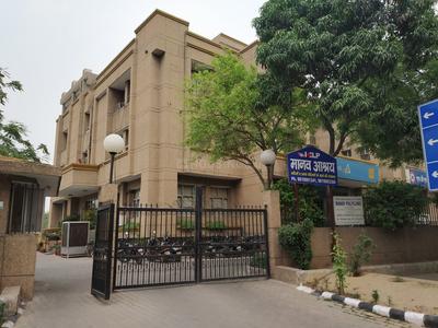 Vasundhara Enclave Hospitals/Clinics 1