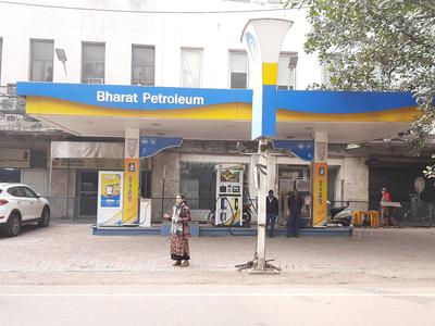 Barakhamba Petrol Pumps 1