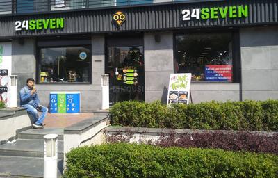 Sector 30 Food & Drinks 1