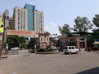 Sector 30 Hospitals/Clinics 1