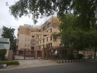 Dwarka Sector 18 Food & Drinks 1